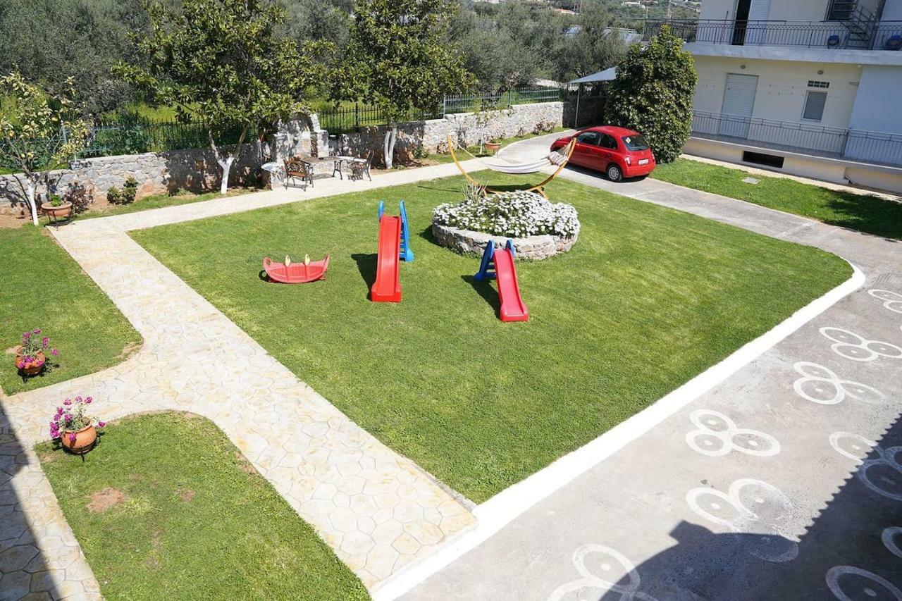 Eleni'S Holiday Home Kalamata Bagian luar foto